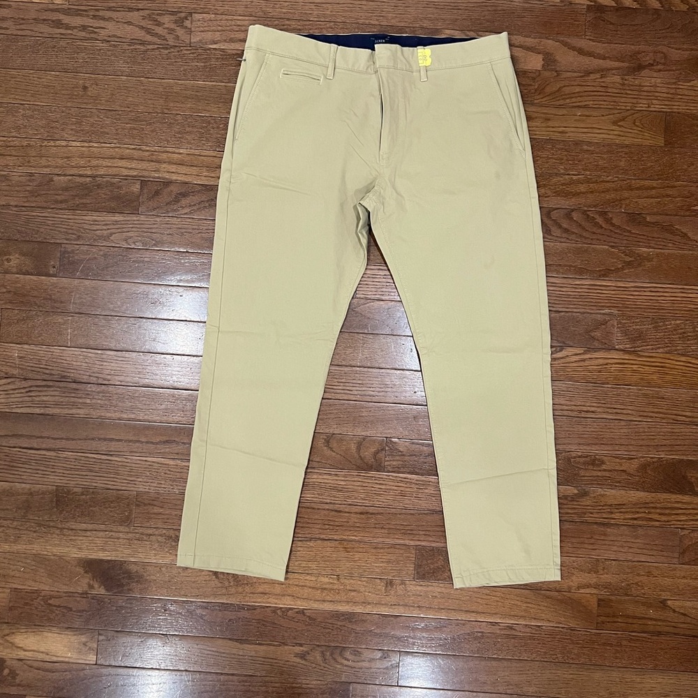 Men’s J.Crew 484 Slim Tech Pant Size 34 Length 28 Khaki